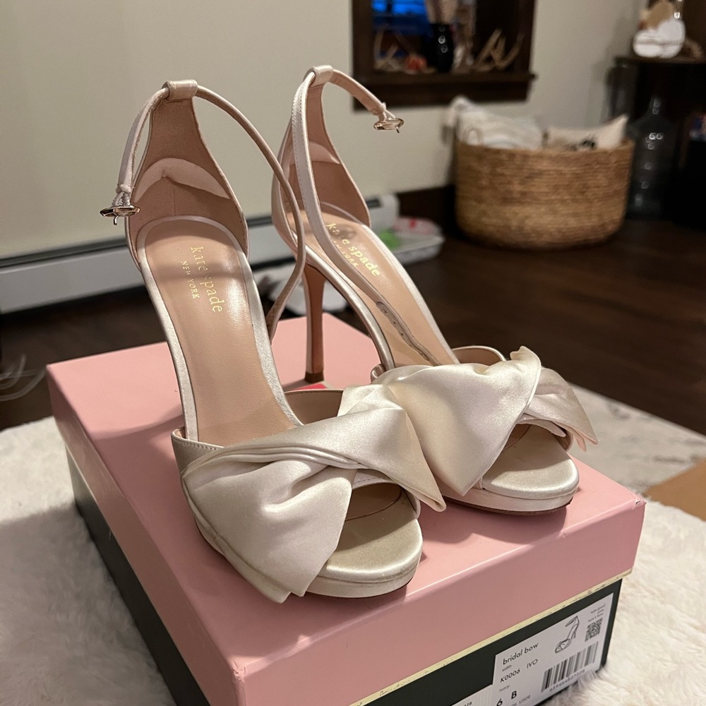 Kate Spade Bridal Bow Heels Size 6 Women’s